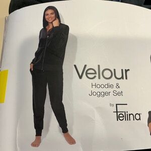 Felina 2-piece velour hoodie and jogger set - Small - Black